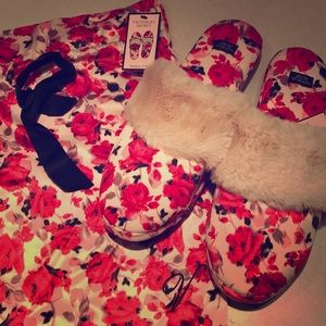 Sold NWT Victoria’s Secret slippers